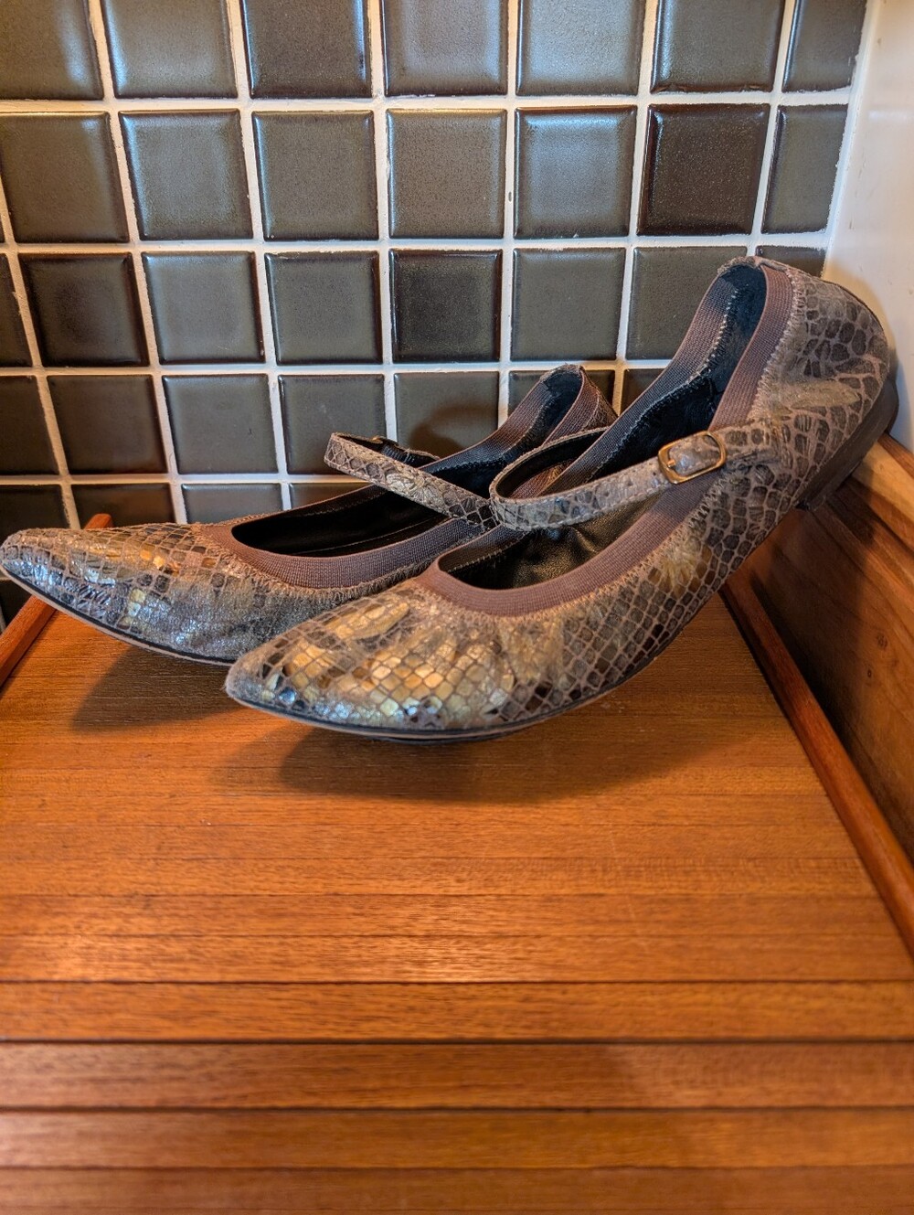 Isola Stretch Leather Ballet Flats,8.5
